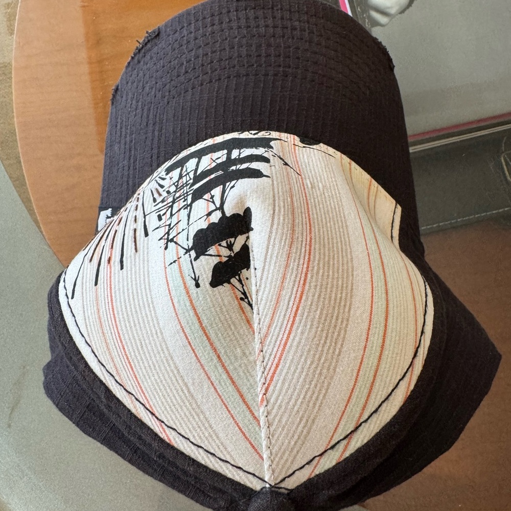 Goorin Bros Black and Cream Pirate Ship Graphic Trucker Hat Men’s OS - Picture 7 of 7